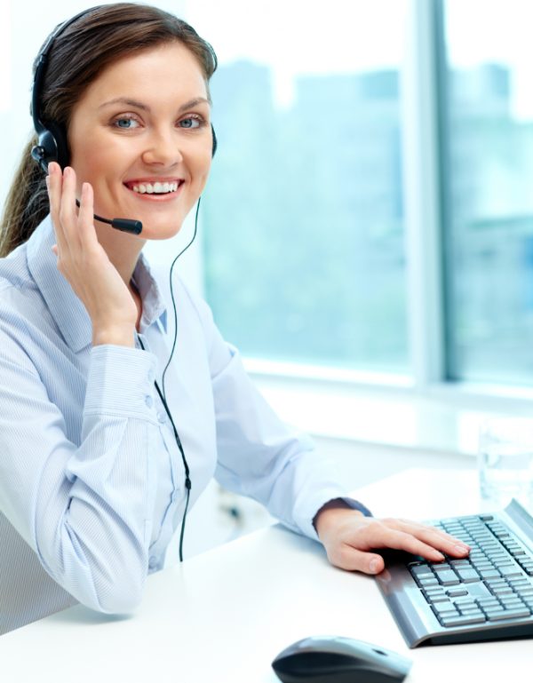 businesswoman-with-headset-talking-someone-online